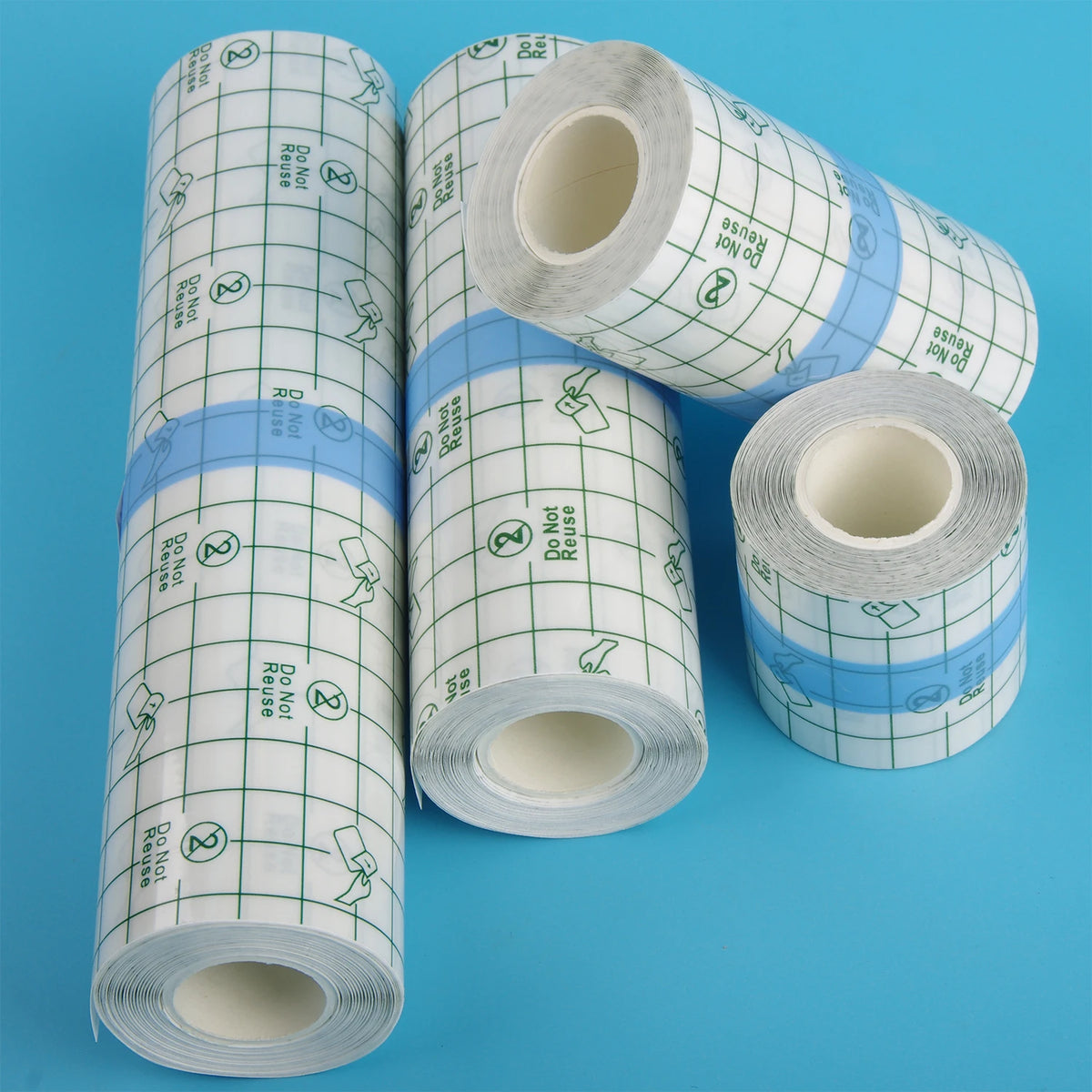 Rollen wasserfester Tattoo-Heilfilm in weißer und blauer Verpackung