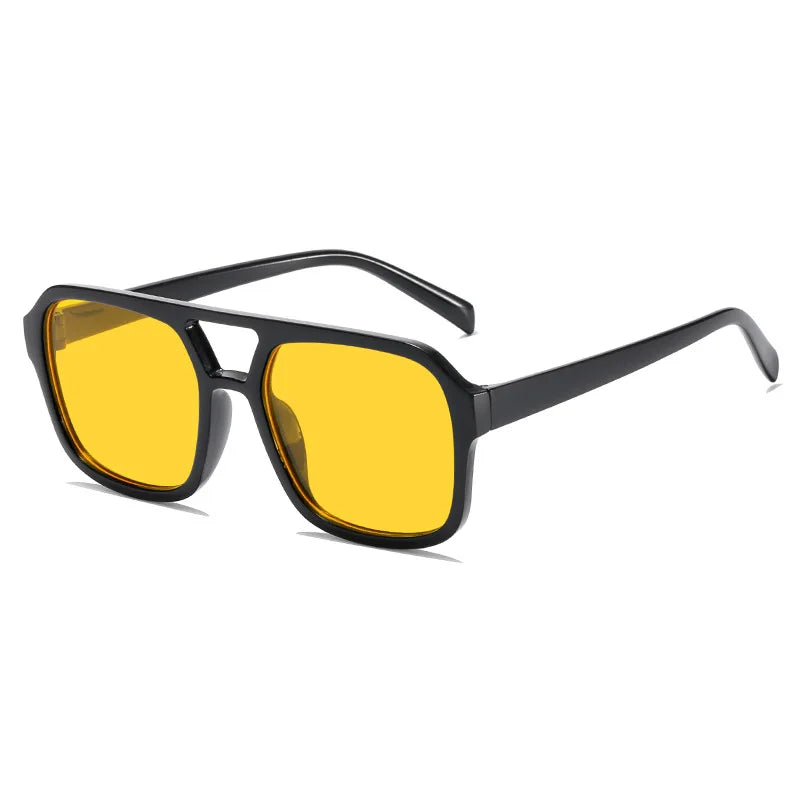 Vintage quadratische Sonnenbrille mit gelben Gläsern und schwarzen Rahmen