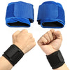 Blaue und schwarze, verstellbare Sport-Armstulpen als Armband und Handumwickelung.