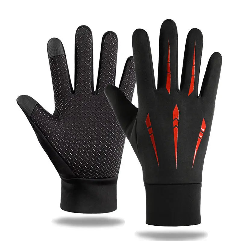 Ein Paar schwarze Thermogummi-Touchscreen-Winterhandschuhe mit roten Akzenten vor weißem Hintergrund.