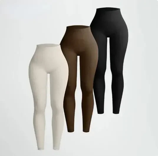 Trois paires de leggings de yoga tricot sans couture, beige, marron et noir, présentés verticalement.