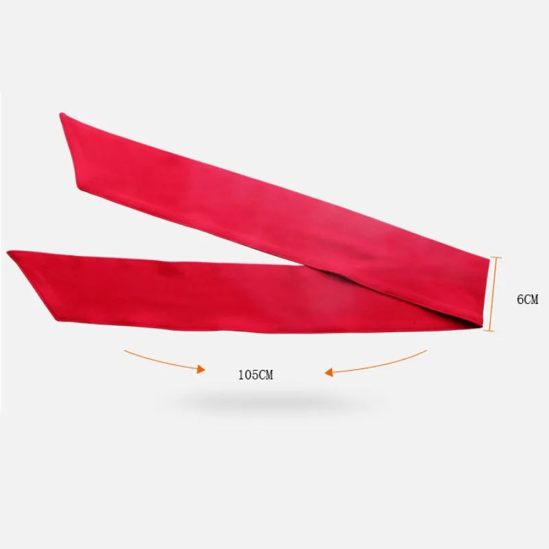 Diadema deportiva roja ajustable, vista plana, mide 105cm de largo y 6cm de ancho.