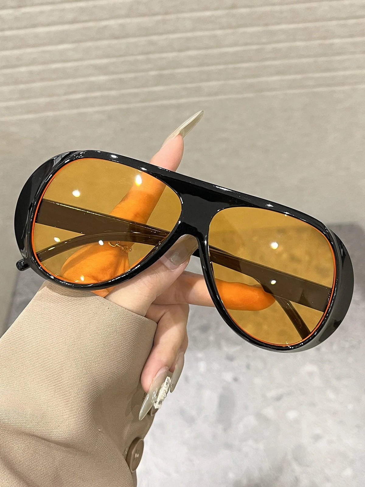 Vintage Oversized Pilot Sunglasses with UV400 Protection