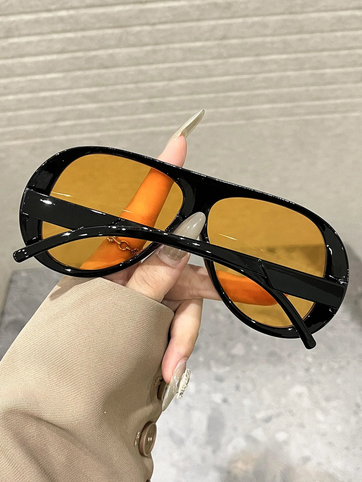 Vintage Oversized Pilot Sunglasses with UV400 Protection
