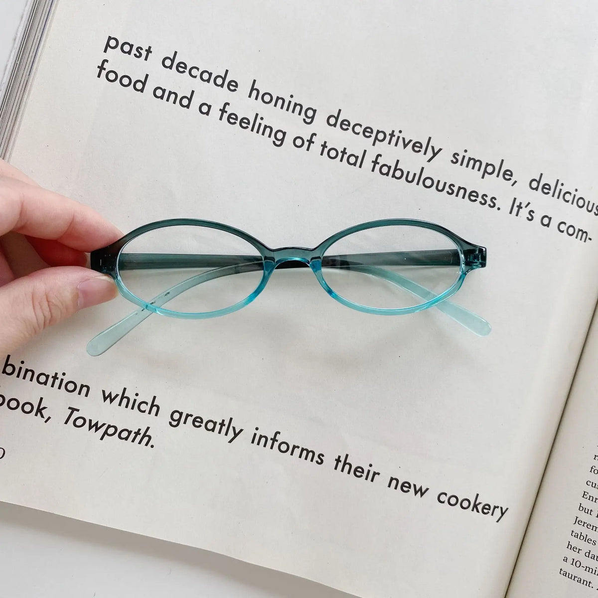 Retro Oval Anti-Blue Light Glasses for Women