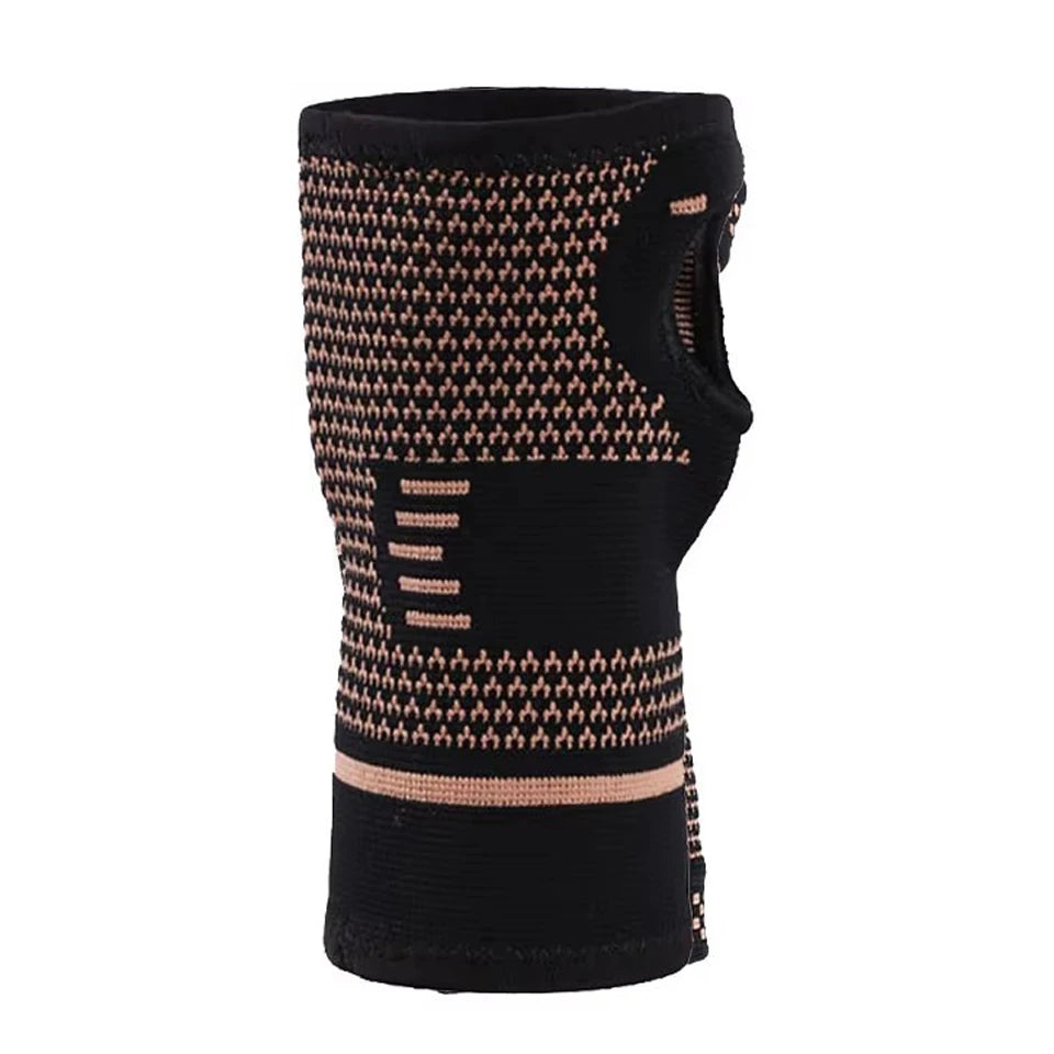 Soportes de muñeca de cobre negros y transpirables con un patrón texturizado.