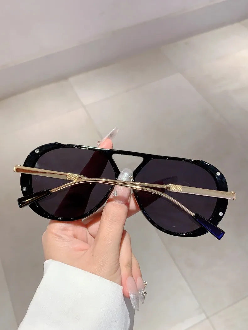 Vintage Pilot Sunglasses with Gradient Lenses