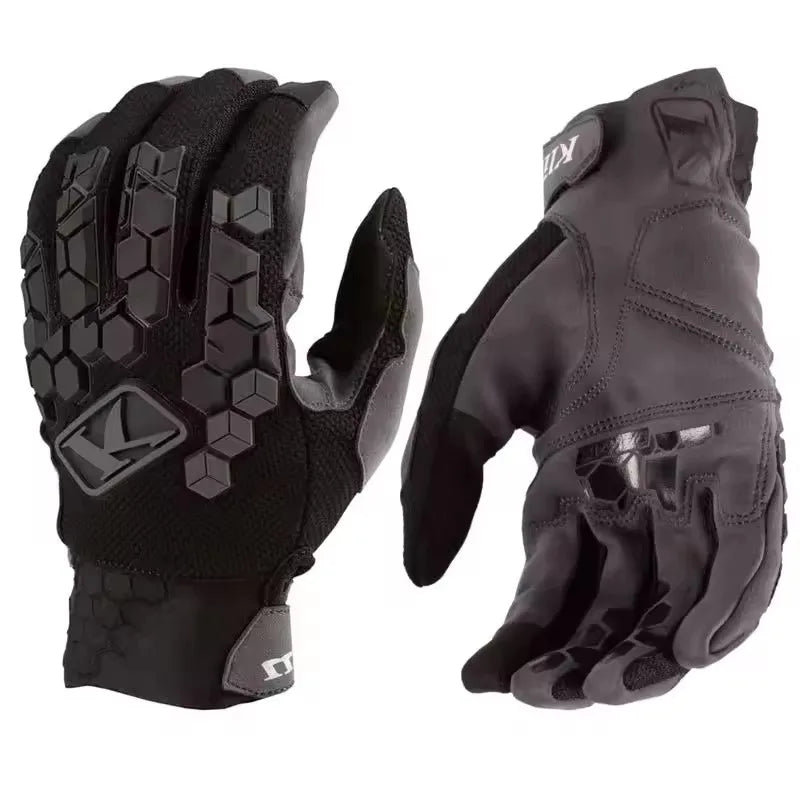 Une paire de gants tactiques noir pour motocross et VTT à écran tactile, sur fond blanc.