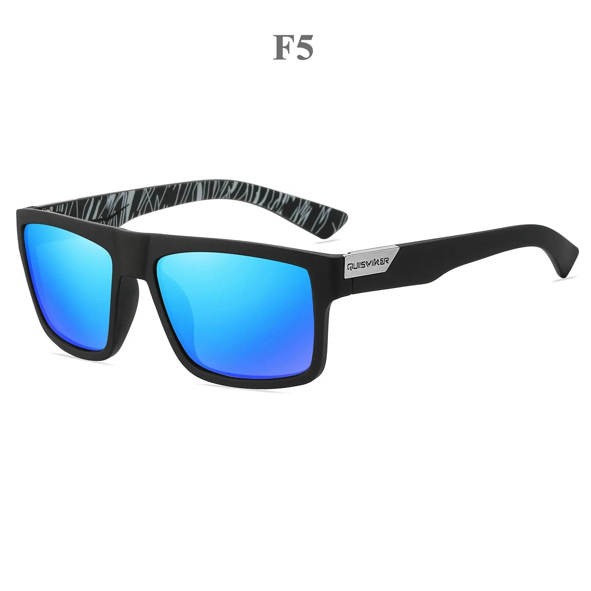 Gafas negras con lentes azules polarizados y correa estampada para deportes al aire libre.