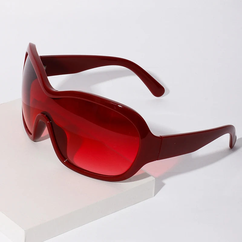 Oversized Pilot Sunglasses with Gradient Lenses