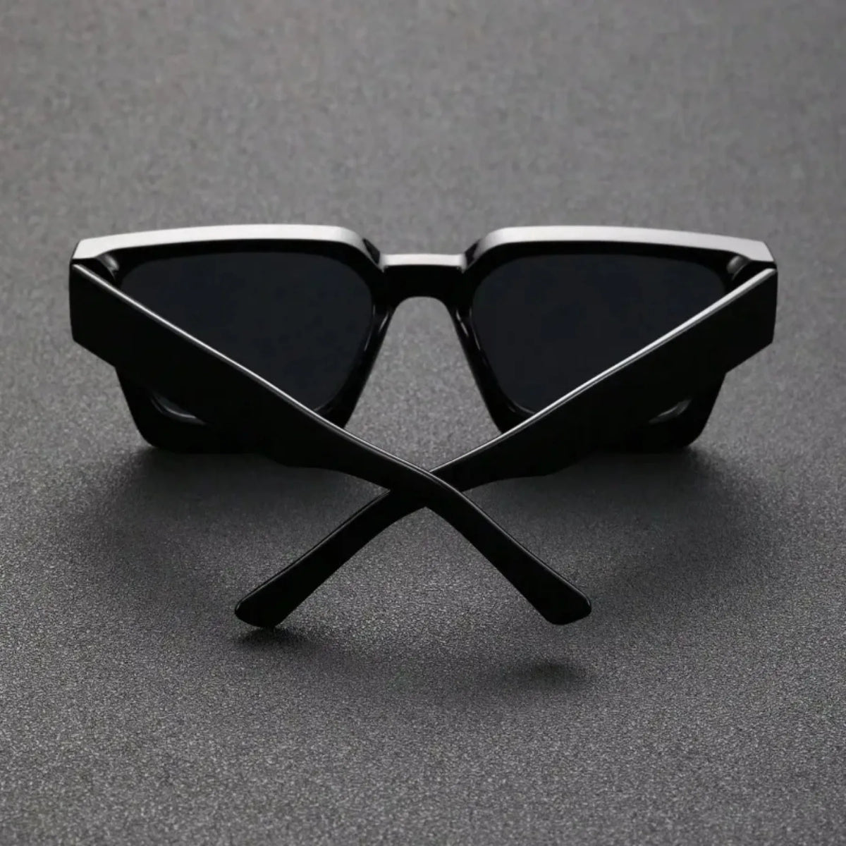 Classic Square Frame Sunglasses with UV400 Protection