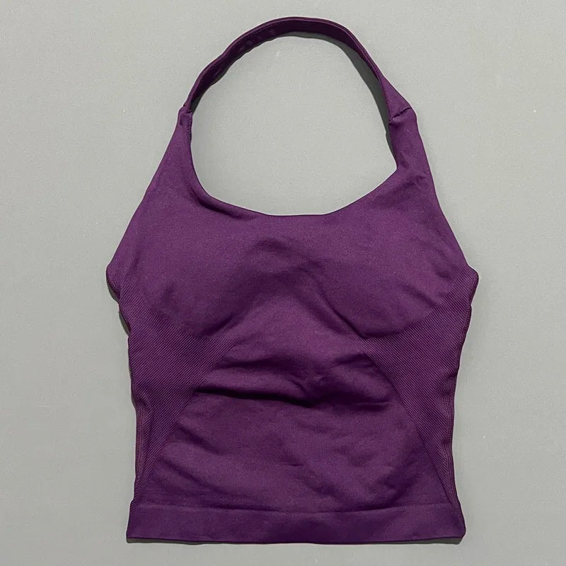 Lila, einteiliges Strick-Gym-Tanktop mit Rundhalsausschnitt und figurbetontem Design.