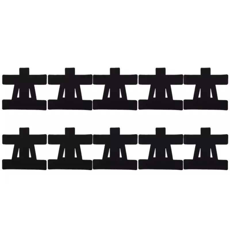 Ein Set vorgefertigter Kinesiologie-Tape-Streifen zur Linderung von Schulterschmerzen, horizontal ausgelegt.