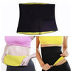 Una mujer demuestra la banda de entrenamiento abdominal ajustable en colores amarillo y negro.