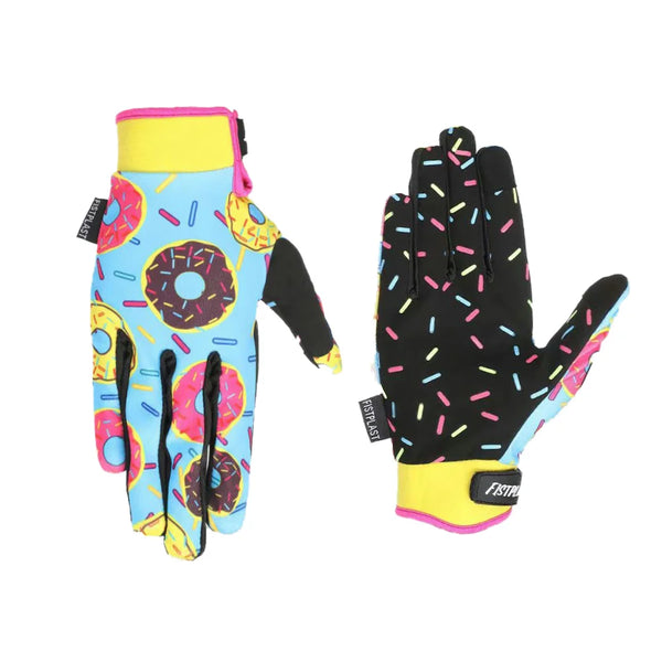 Ein Paar farbenfroher, gemusterter Motorrad- und MTB-Handschuhe mit pinken, gelben und blauen Designs.