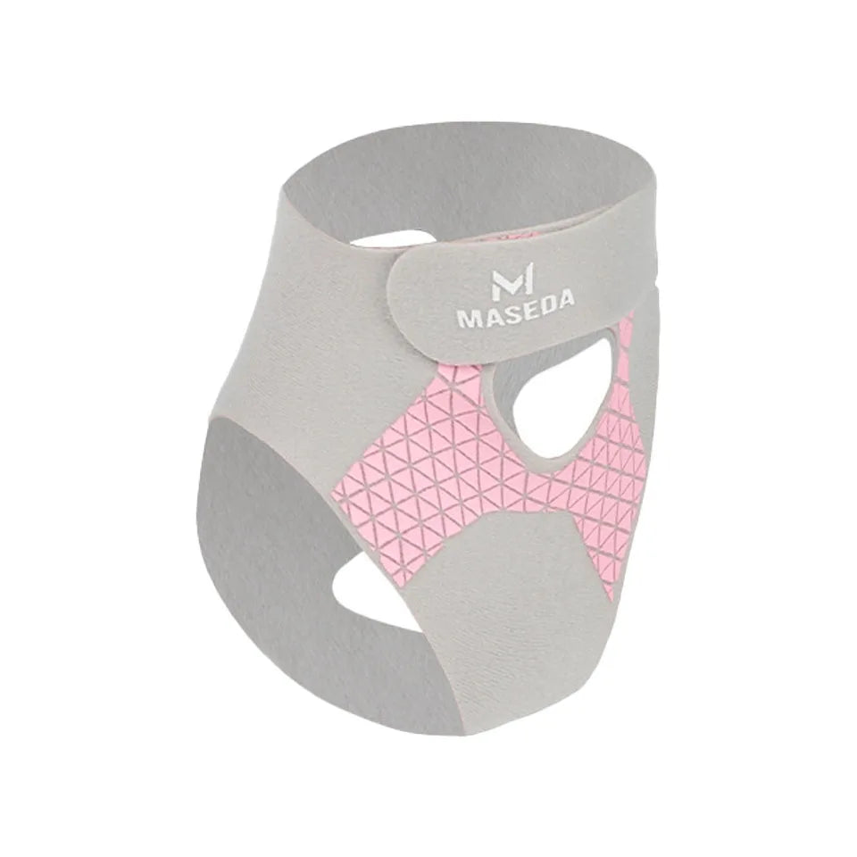 A light gray ultra-thin ankle brace with a pink geometric pattern and the Maseda logo.
