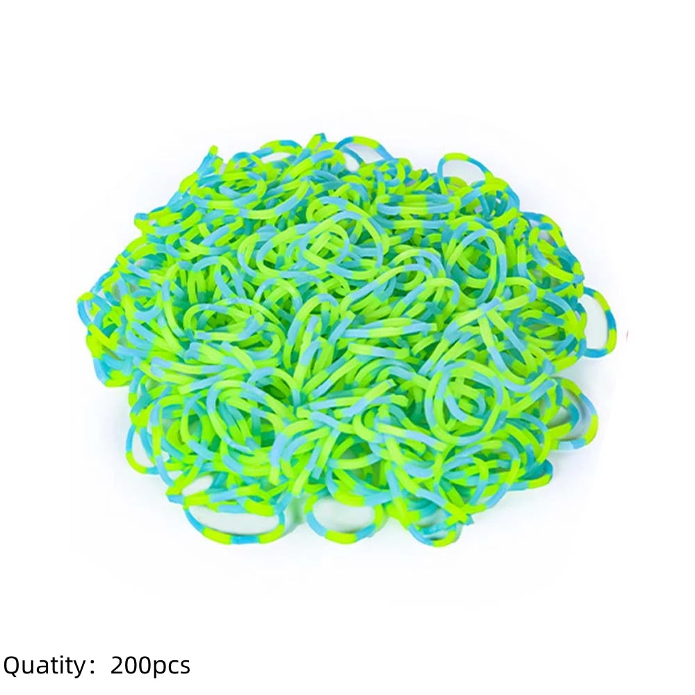 Pila de 200 bandas elásticas de telar de color verde neón y azul para hacer pulseras