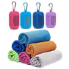 Ein Set von fünf farbigen, ultraabsorbierenden Mikrofaser-Sporttüchern in rosa, blau, lila und gelb.