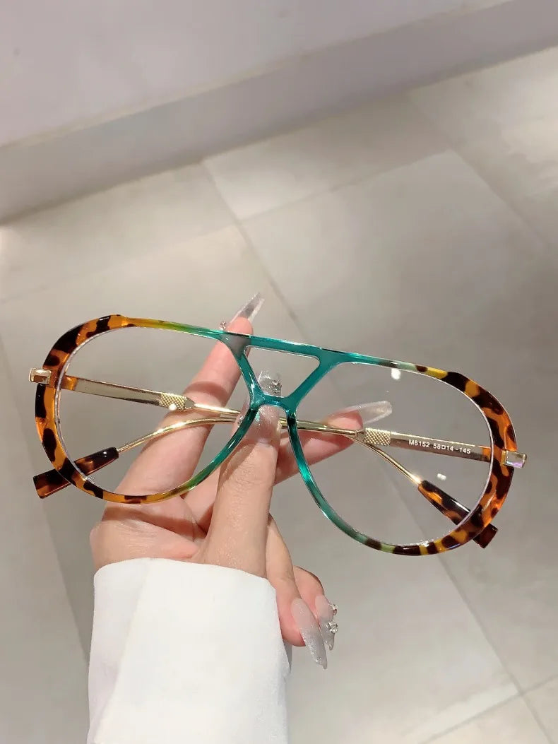Vintage Pilot Sunglasses with Gradient Lenses