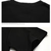 Schwarzes, oversized Baumwoll-T-Shirt für Frauen, von der Brustansicht.