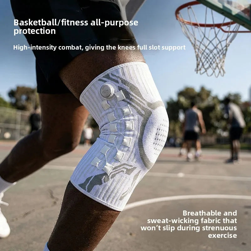 Person mit weißer Kniebandage bei sportlicher Aktivität wie Basketball oder Fitnesstraining.