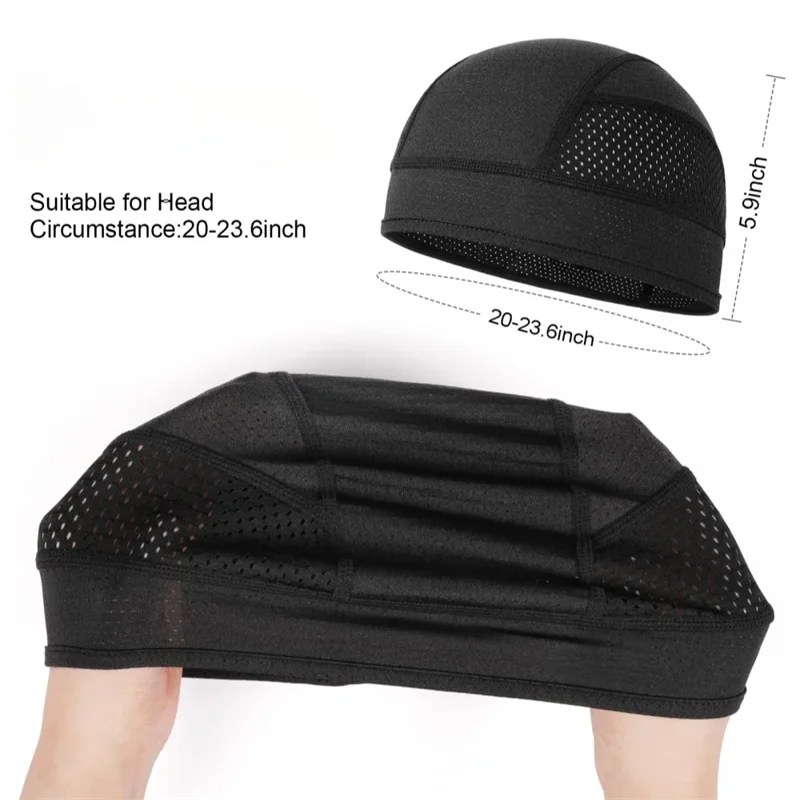 Casco de ciclismo negro transpirable con forro interior, mostrando dimensiones y una mano demostrando el ajuste.