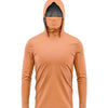 Terrakotta-orangees Herren-UV-Schutz-Langarmshirt mit Kapuze.