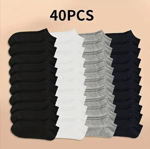 Ein Pack aus 40 Paar atmungsaktiver Polyester-Baumwoll-Strümpfe für Herren in Schwarz, Weiß und Grau.
