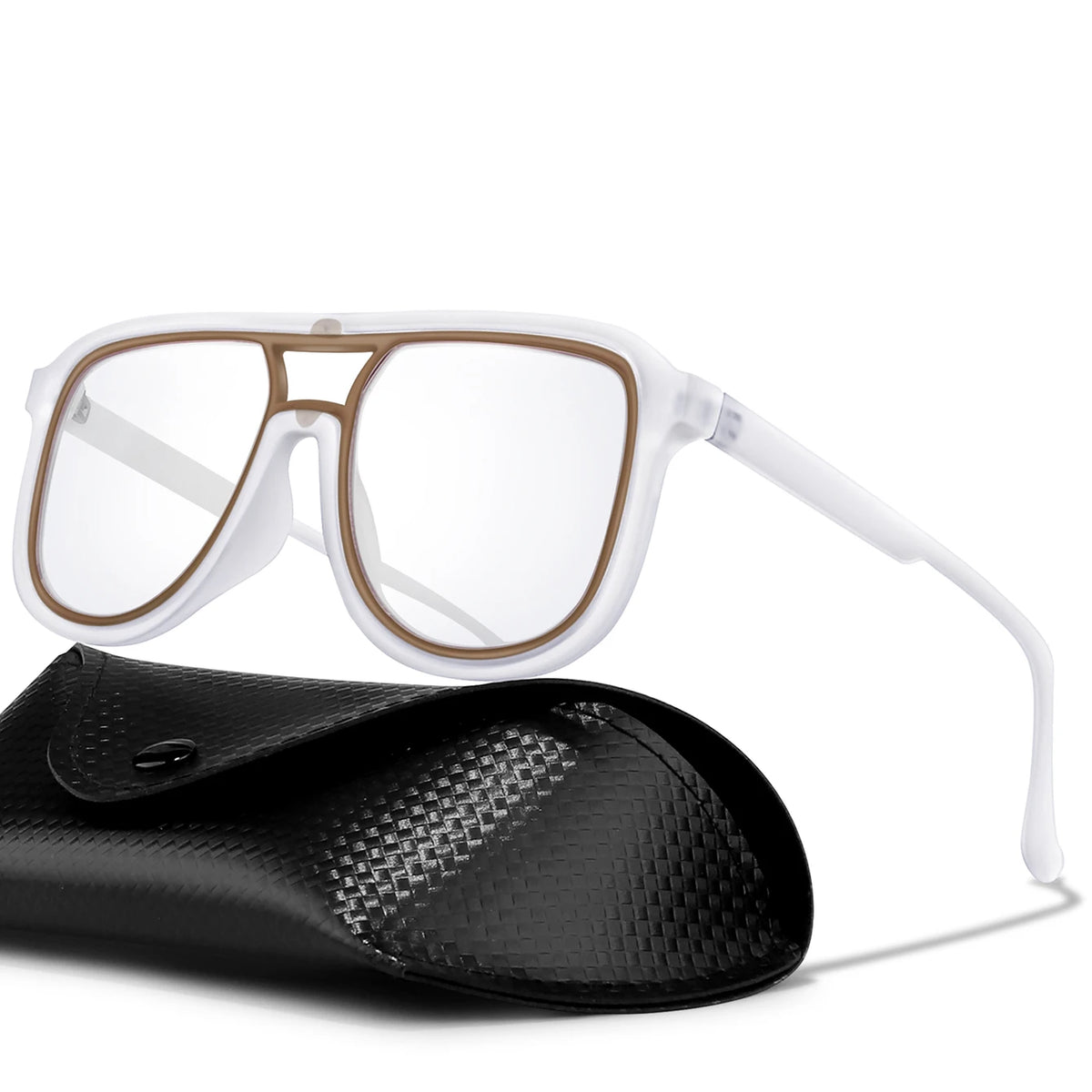Par de gafas de ciclismo foto-cromáticas blancas apoyadas en un guante deportivo negro.