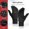 Un par de guantes negros cálidos con características como tela impermeable, silicona antideslizante y forro de terciopelo.