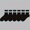 Eine Reihe schwarzer, gestreifter, atmungsaktiver Herrensocken, horizontal ausgelegt.