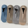 Un paquete de cuatro calcetines de verano transpirables en varios tonos de azul y beige, dispuestos uno al lado del otro.