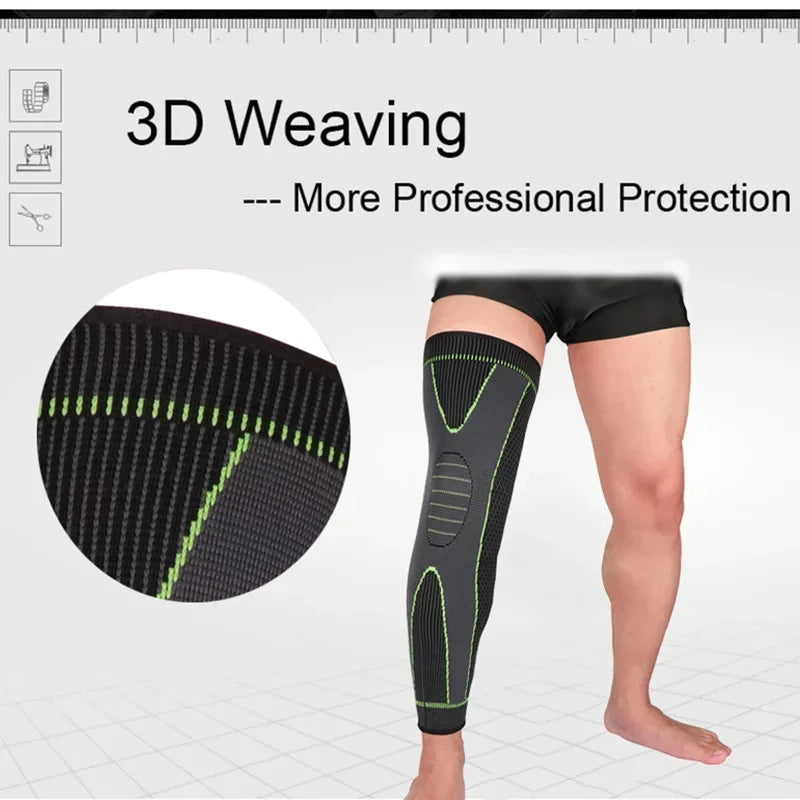 Manchon de genou élastique noir sur une jambe, démontrant le tissage 3D pour une protection professionnelle.
