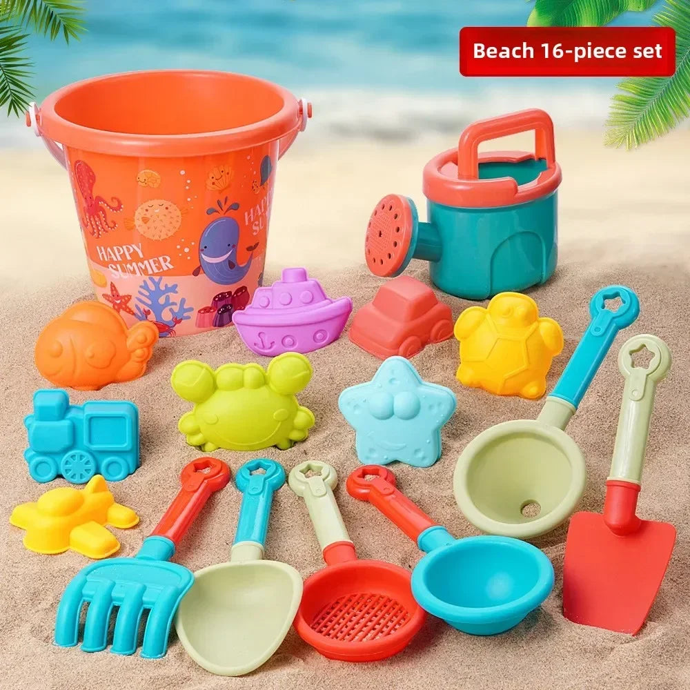Juego de playa de plástico naranja con cubo y palas coloridas para niños.