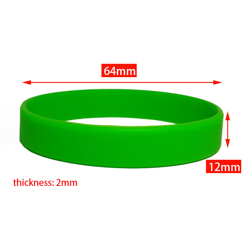 A green silicone wristband with a 64mm circumference and a thickness of 2mm.