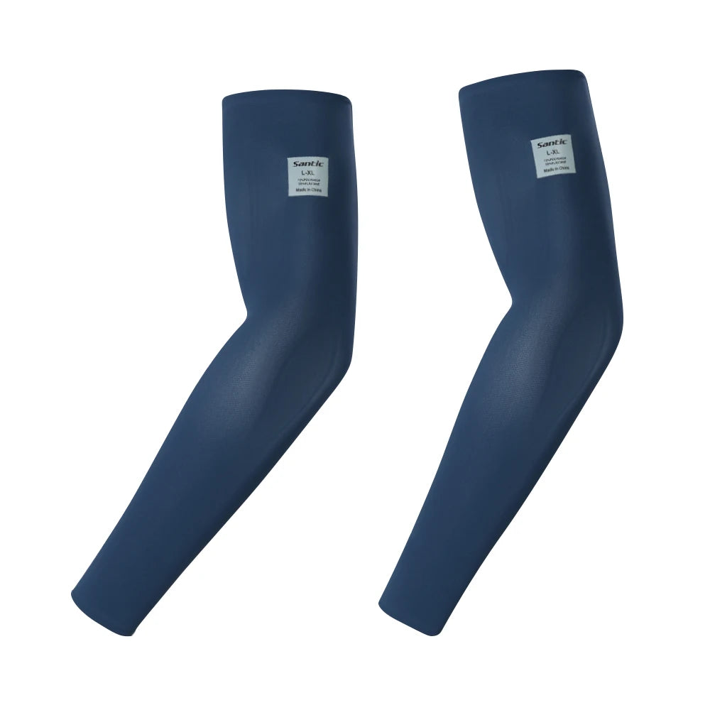Ein Paar dunkelblaue UV-Schutz-Sportarmbinden für Fitness und Outdoor-Aktivitäten.