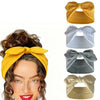 Une femme portant un bandeau élastique jaune, avec diverses options de couleurs unies affichées à côté.