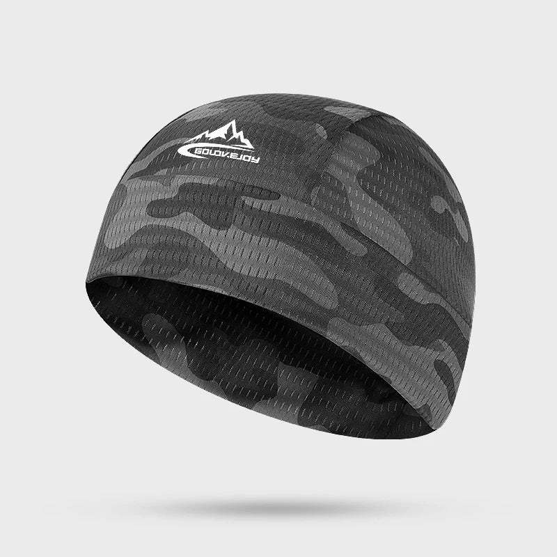 Gorro calavera de camuflaje negro diseñado para enfriamiento transpirable durante deportes y actividades al aire libre.