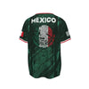 Rückansicht eines dunkelgrünen Fußballtrikots mit der Aufschrift MEXICO und einem Adleremblem.