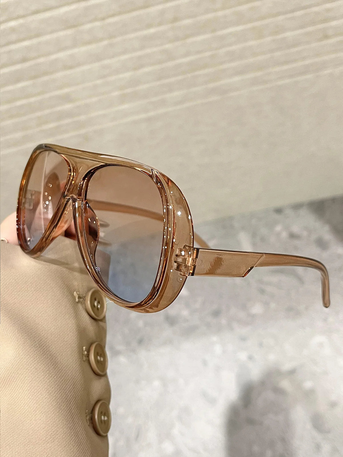 Vintage Oversized Pilot Sunglasses with UV400 Protection