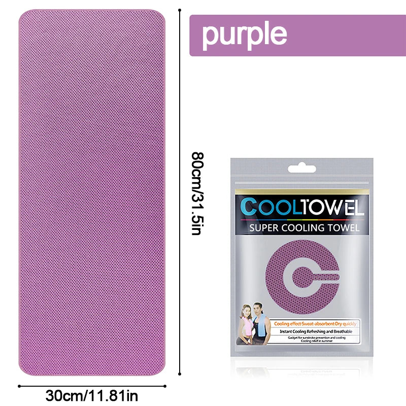 Emballage de serviette violette Cool présentant une serviette en microfibre violette avec un logo circulaire.