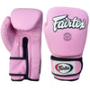 Ein Paar rosa Fairtex Boxhandschuhe in vertikaler Ansicht.