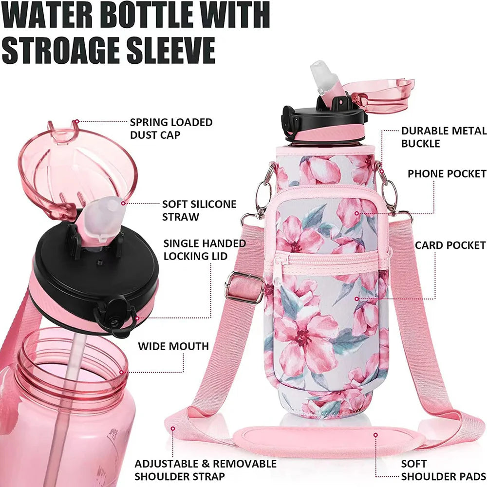 Botella de agua rosa con funda y correa, que tiene tapa anti-polvo de resorte y detalles de bolsillo.