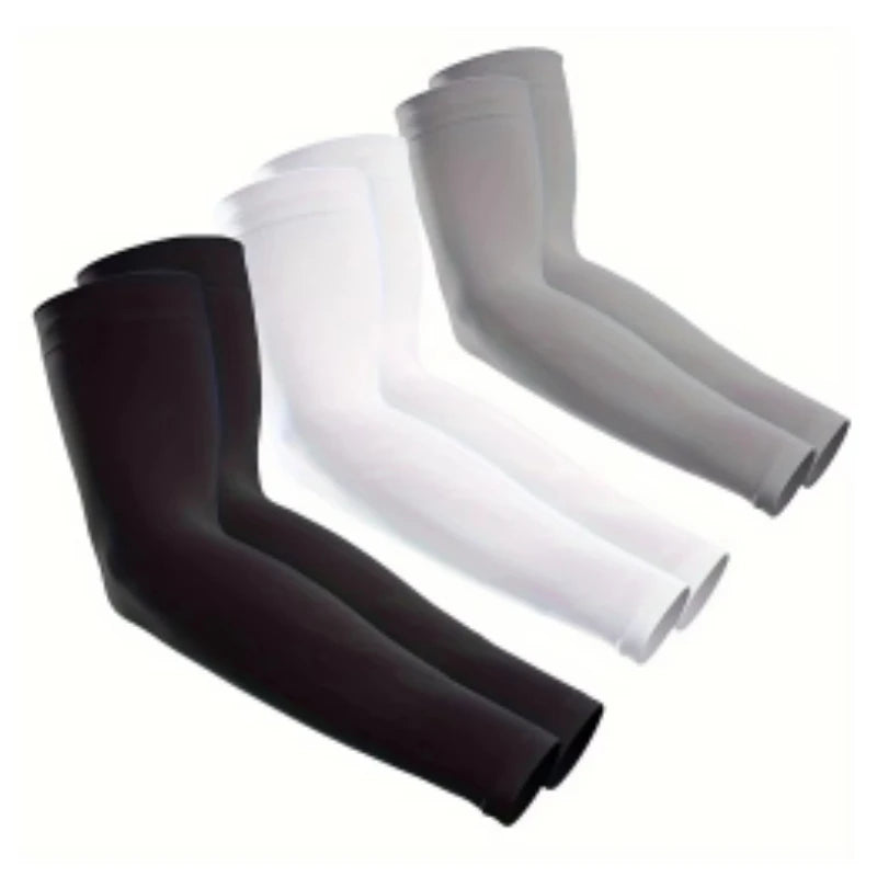 Ein Set aus Ice Silk Kühl-UV-Armschienen in Schwarz und Weiß wird präsentiert.