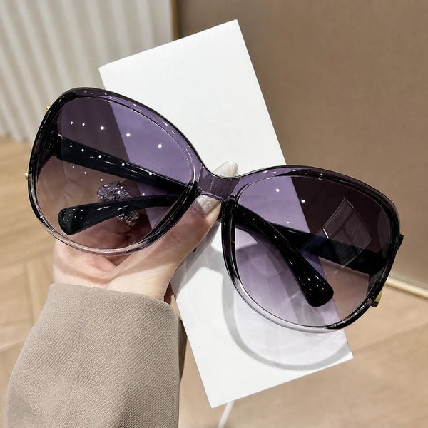 Oversized Retro Sunglasses with Gradient Lenses