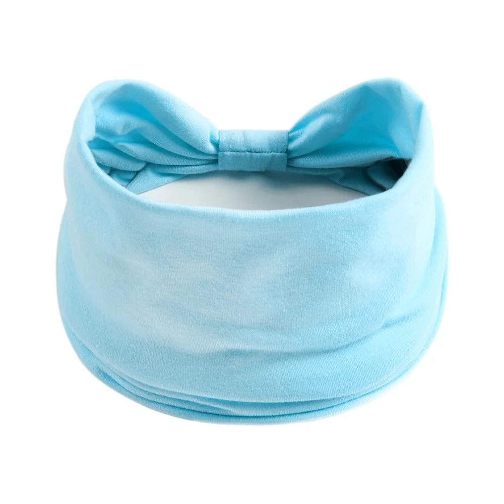 Foulard en coton bohème bleu clair noué en nœud