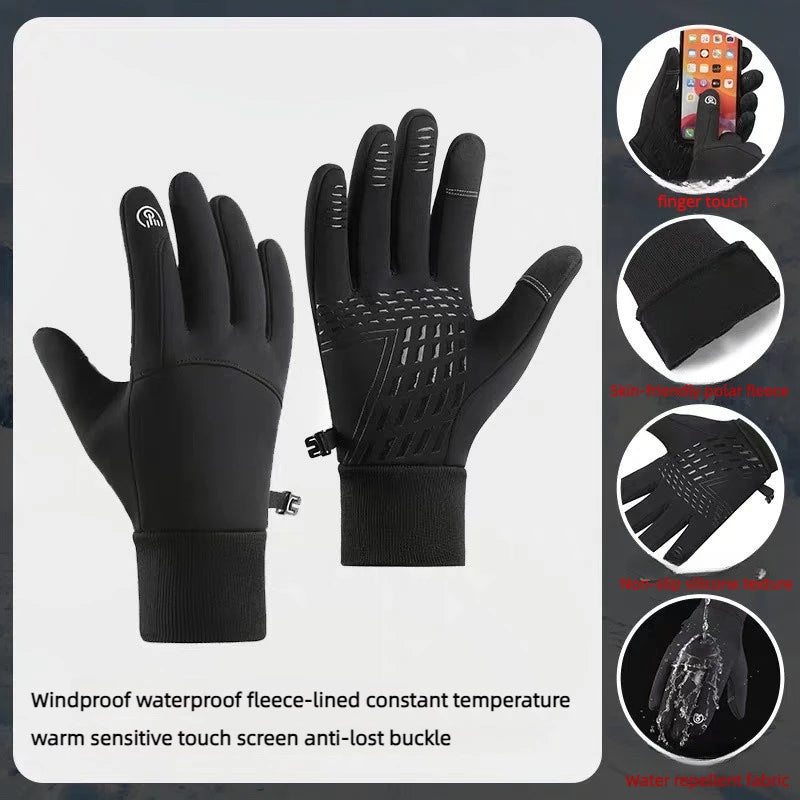 Un par de guantes de invierno impermeables de forro polar negro con funciones como tacto en los dedos y hebilla anti-pérdida.