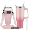 Termo de viaje de acero inoxidable rosa con tapa de sorbete de silicona y correa para llevar.