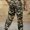 Pantalon cargo de camouflage pour homme, motif vert et marron multi-tons.