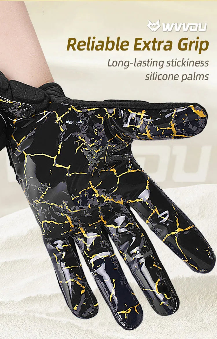 Schwarze Silikon-Fußballlinemen-Handschuhe mit gelben Grip-Linien auf einer Hand.